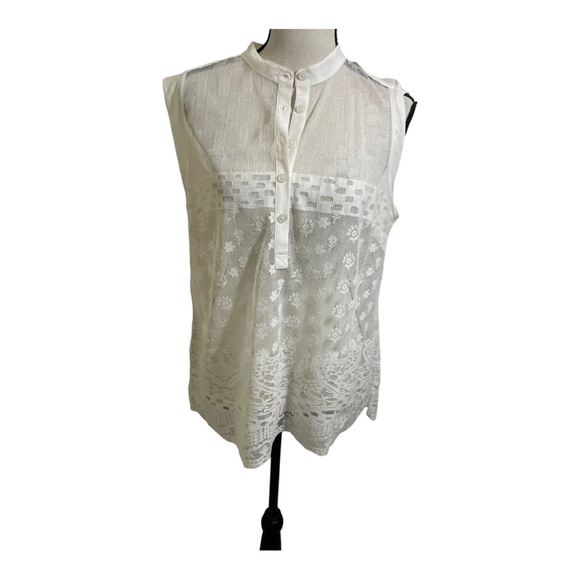 Cabi womens white lace sleeves blouse. Size Medium. Button down. - Picture 5 of 10